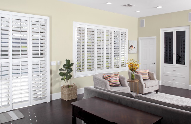 Your Guide To Living Room Window Treatments In Fort Myers Fl