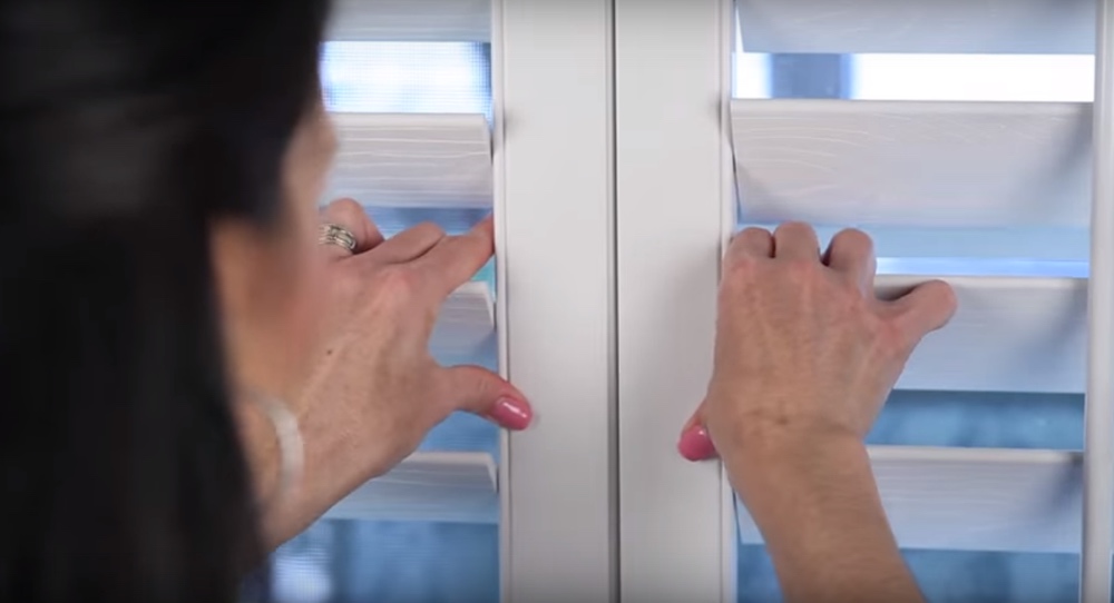 Closing The Panels Of Your Energy Efficient Shutters In Fort Myers, FL Closing The Panels Of Your Energy Efficient Shutters